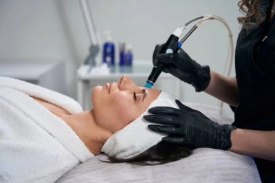 Dermatologista especialista em acne hormonal